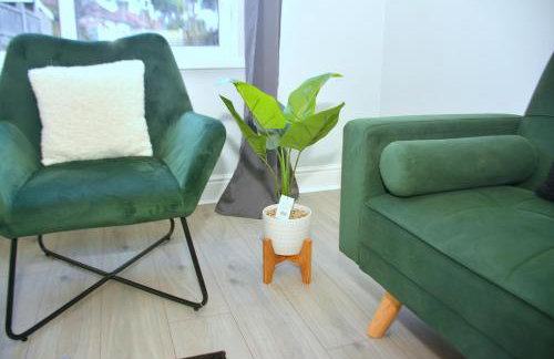 Tranquil Stays at 3 bedroom House in Dagenham - Foto 1