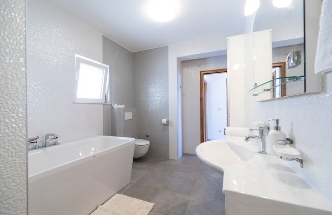 Luxury Stairway to Heaven with Pool - Foto 42