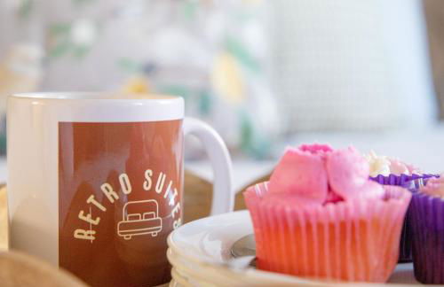 4x Bed Elegant Home with Parking - Photo 46