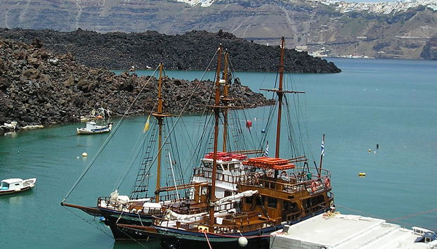 Crucero por las islas volcánicas: volcán, aguas termales y Therasia con opción a tiempo libre en Oia - Foto 3