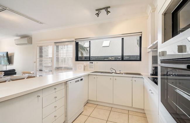 Cape Apartments - Photo 7