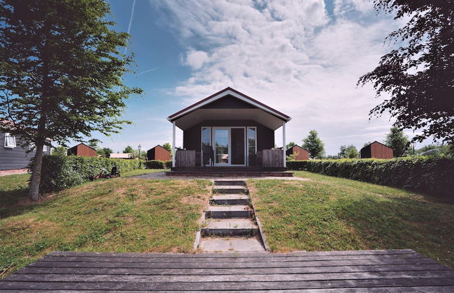 Glamping With Veranda Over Water - Photo 1