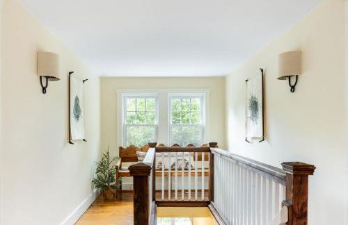 1890 CapeCod farmhouse:Charming, Private, Spacious - Photo 29