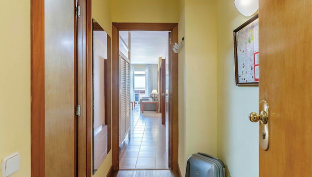 Entrada (vista interior)