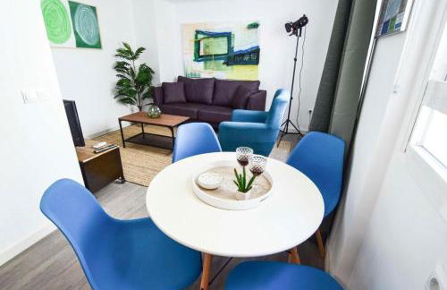 Apartamento con terraza en el centro histórico de Capuchinos - Photo 1