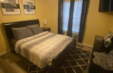 Modern Comfort Near Military Bases & Shopping – Walk to Parks & Lakes! - Foto 11