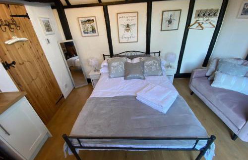 Windsor/Ascot/Bracknell beautiful barn - Photo 26