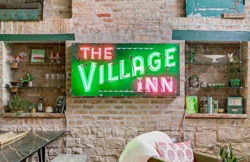 The Village Inn by Dakota Gal Digs - Foto 1