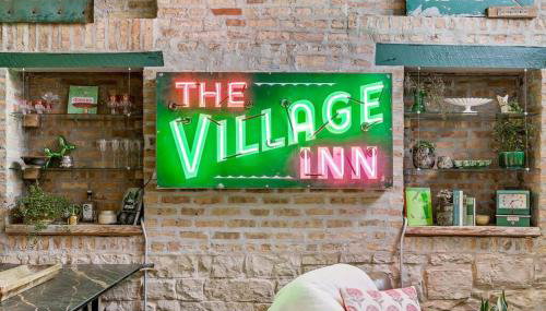 The Village Inn by Dakota Gal Digs - Foto 1