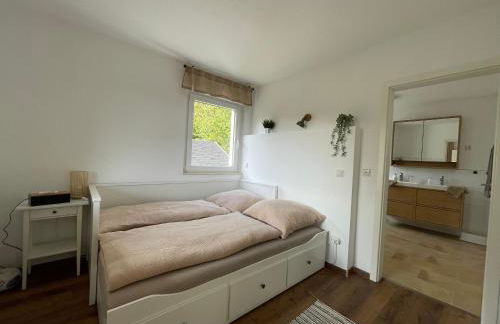 Gemütliche Gästewohnung, zentral, mit Blick in die Natur - Foto 7