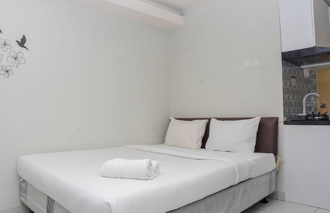 Cozy and Comfy Studio at Amethyst Apartment - Photo 1