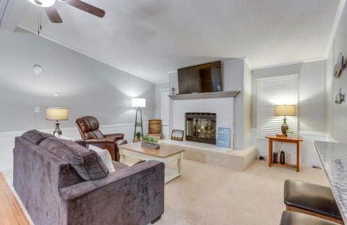 8 Mi to Beach Lake-View Haven in Linn Creek! - Foto 4