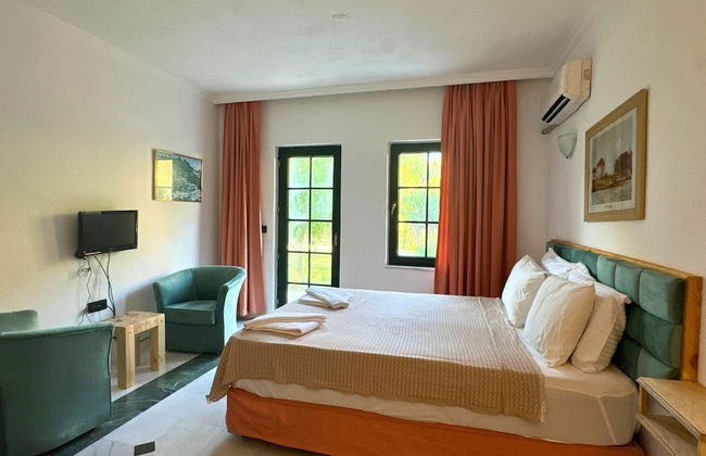 Club Mel Holiday Resort - Photo 50