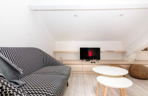 Luxury 3 Bd Aptment with Sea view - Photo 8