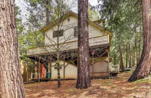 2 Mi to Mi-Wuk Village Cabin with Large Deck - Foto 24