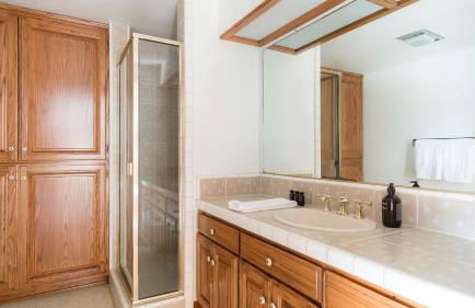 Cathedral by AvantStay Charming Secluded Estate w Sauna Pool Table Views of the Rolling Hills - Foto 42