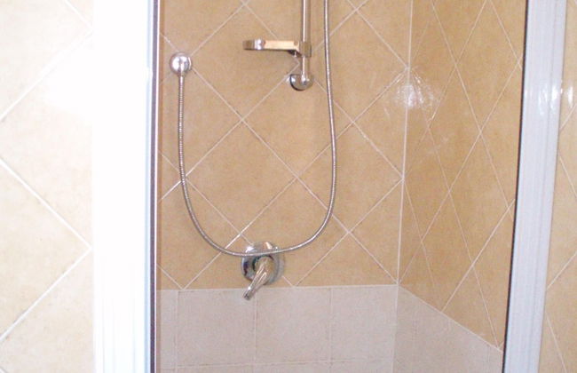 Modern 1 bed Apartment Sleep 3 sea View Only 700mt From sea - Foto 9