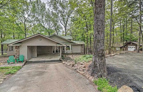 Secluded Edgemont Getaway with Huge Outdoor Deck! - Foto 28