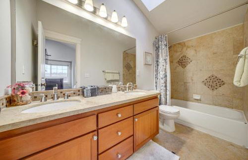 Central to Everything! Prime Seattle Townhome - Foto 18