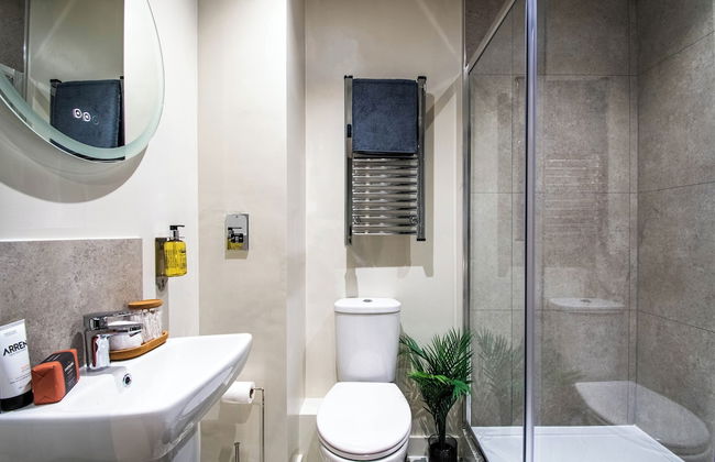 Thetford Hive - Photo 7