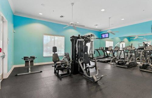 4BR Bella Vida Lakeview Pool Townhome - Photo 33