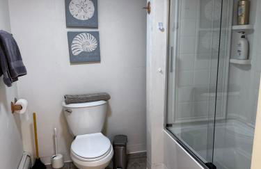 Bo's Big Green Charming Retreat Hot Tub Games - Foto 21