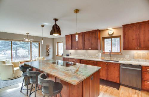 Riverfront Retreat in Nathrop Fire Pits and Hot Tub - Foto 3