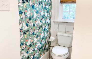 Adorable 1BR Apt. w KING bed 1 m. to square - Foto 12