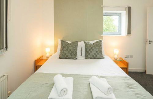 Stylish 2-Bed with Stunning View - Foto 25