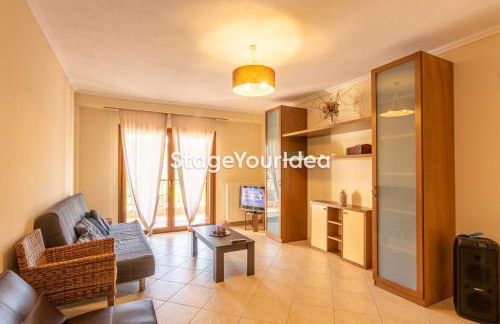 Lux apartment - one bedroom , living room , kitchen , bathroom - for 1 to 7 people, also for parties & gatherings up to 25 people, only 15 minutes from Thessaloniki city center and 8' minutes from Thessaloniki airport - Photo 1