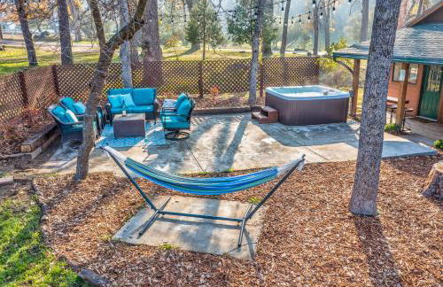 Log Cabin sleeps 20 with hot tub, EV Charger, firepit - Foto 4