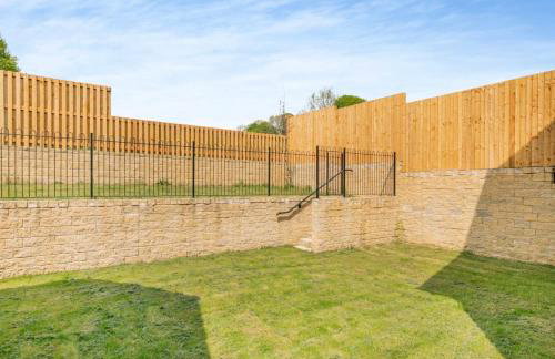 The Neal's 4 Bedroom House in Buxton Sleeps 8 - Photo 48