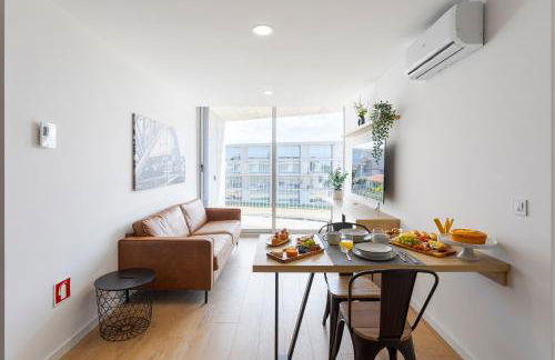 HostWise - Bright Flat with Balcony and Garage - Foto 14