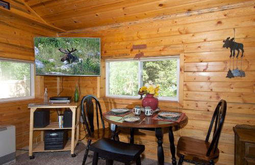 Remington Retreat by KABINO Dog Friendly FirePit Sleeper Sofa WiFi Grill - Foto 2