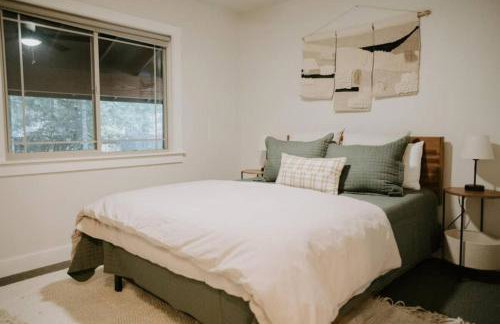 Cabin and Casita Near Rosyln and Suncadia Hot Tub, Game Room, Firepit, Sleeps 11 - Photo 27