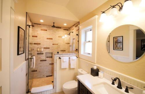 RedTail Inn - 3 Suites Sleeps up to 12 - Foto 22