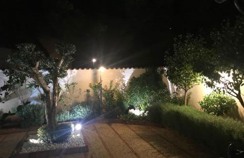 Holiday & House - Imparato Carini Costa Verde - Appartamento con giardino privato - porzione di Villa residenziale a pochi passi dal mare - Foto 3