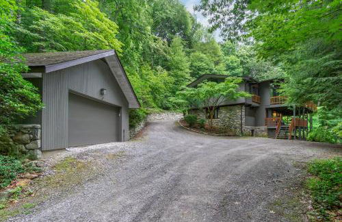 Retro Metro Deck House MCM Gem with Hot Tub & Spectacular Views! - Foto 15