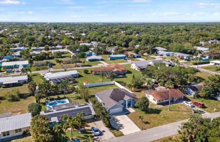 Gem of Jensen Beach - Foto 28