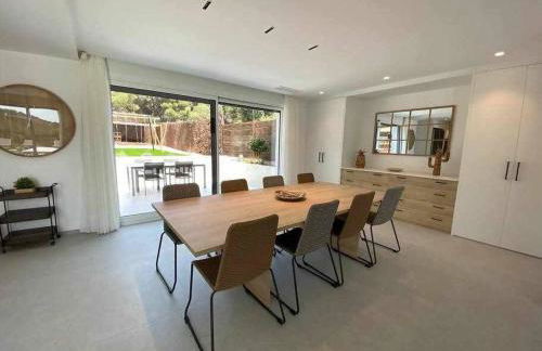 Naramia Sagaro Villa - with Pool-garden-10 Pax - Foto 5