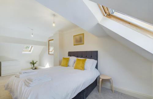 Duplex Redhill town centre Apt by Livingo Stays - Foto 19