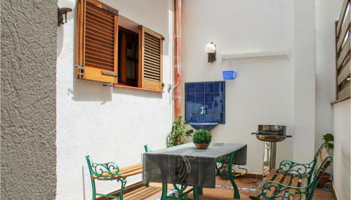 Stunning Apartment In Tossa De Mar - Photo 3