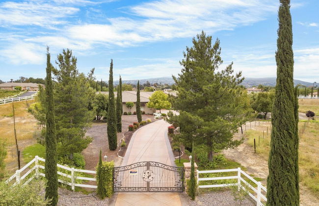 Secluded Estate Exclusive Views of Wine Country + Private Home Theater Twilight Vines by Avantstay - Foto 40
