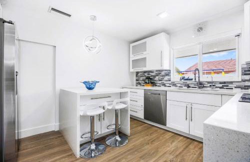 Spectacular Miami- Htd Pool,5 Bdrooms ,MiniGolf, Playground, Baby Items, BBQ - Photo 58