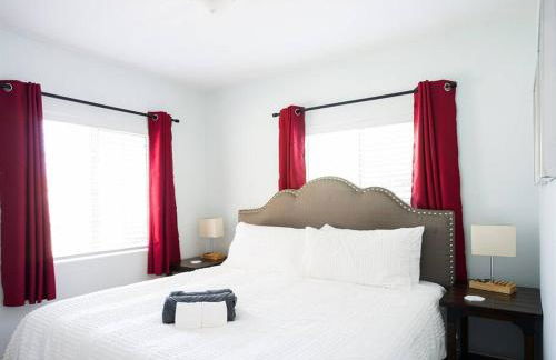 Family Renovated Home, Netflix, AC, WD, Putt Putt - Foto 25