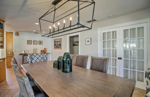 Riviera Beach Home with Pool - Walk to Beaches! - Foto 9