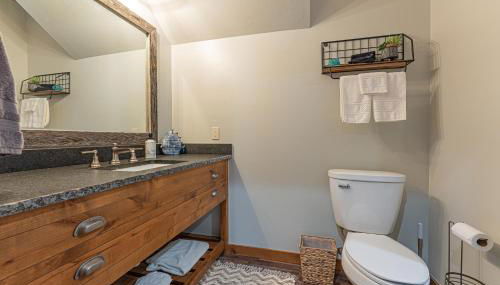 Stunning Eufaula Waterfront Home in Dixie Cove - Photo 2