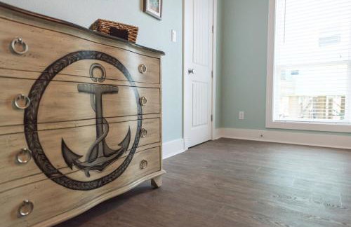 Gorgeous 5BR Sleeps 20 Great OutDoor Entertainment - Diamond in the Dunes - Foto 48