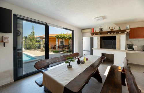 Two Stone Houses Iva - Foto 22