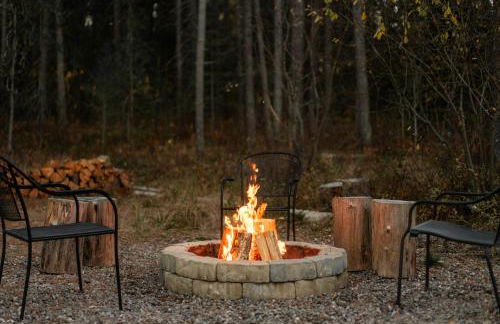 Frontier Cabin by Twin Beds Vacation Homes - Photo 46